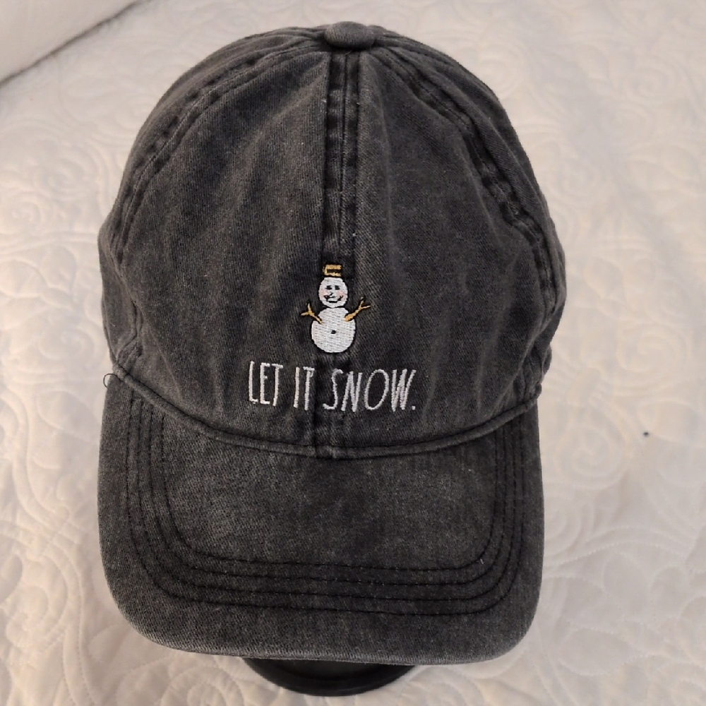 Rae Dunn Let It Snow Snowman Cap